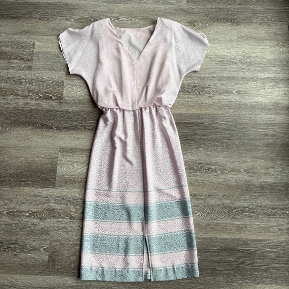Chic Vintage 80s Satin Baby pink and Grey Midi Dress - Picture 2 of 10